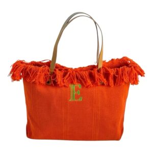 Bolso para la playa de flecos personalizado con inicial bordada