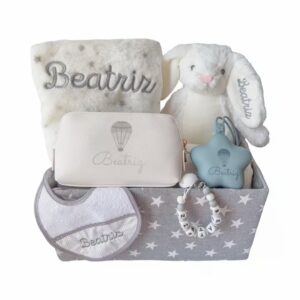 Canastilla personalizada para bebé con el nombre de Beatriz