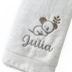 toalla bordada para bebés o niños con un koala