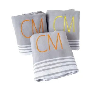 toalla pareo gris personalizada con iniciales bordadas 160x80cm