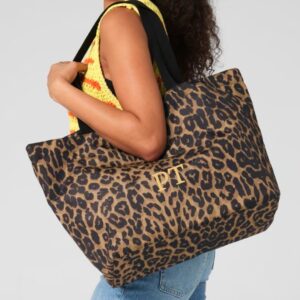 bolso de neopreno con iniciales bordadas animal print