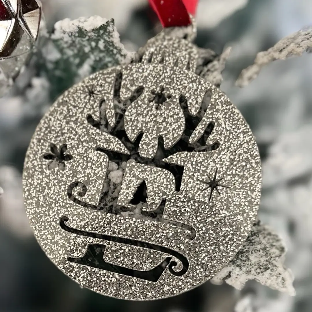 bola de navidad plateada personalizada