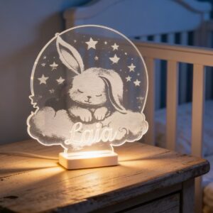 Luz quitamiedos para bebé personalizada con nombre y forma de conejito